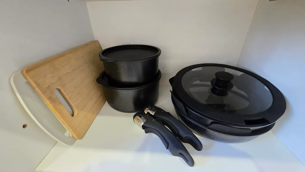 Квартира Квартира Уютная студия в центре городка нефтяников — Омск