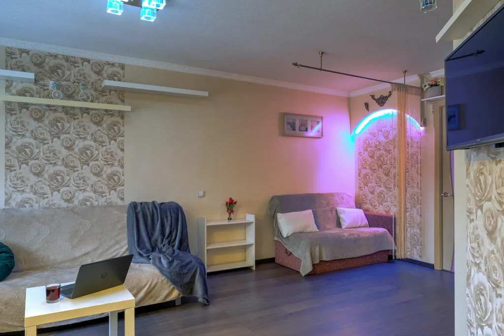 Евродвушка напротив Титан Арены