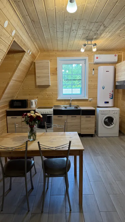 Домик 50 метров от Море-Спорта