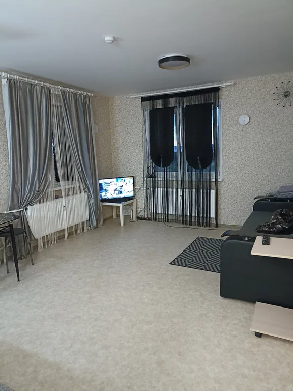 Уютная, чистая студия в новостройке.