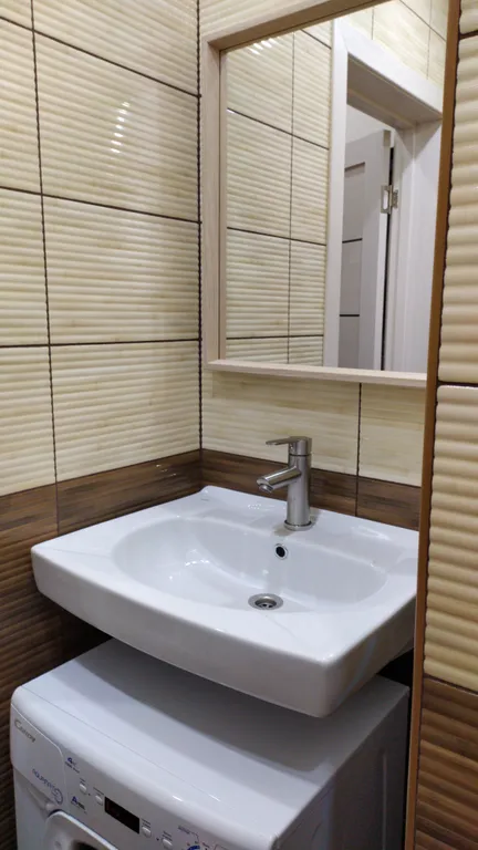 Студия с видом на горы и лес