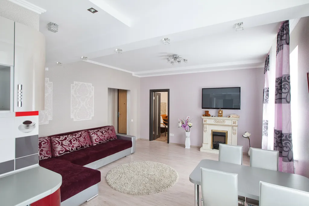 Двухкомнатная квартира возле цума