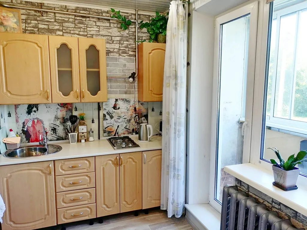 Квартира Квартира с видом на Тихвинский монастырь — Тихвин