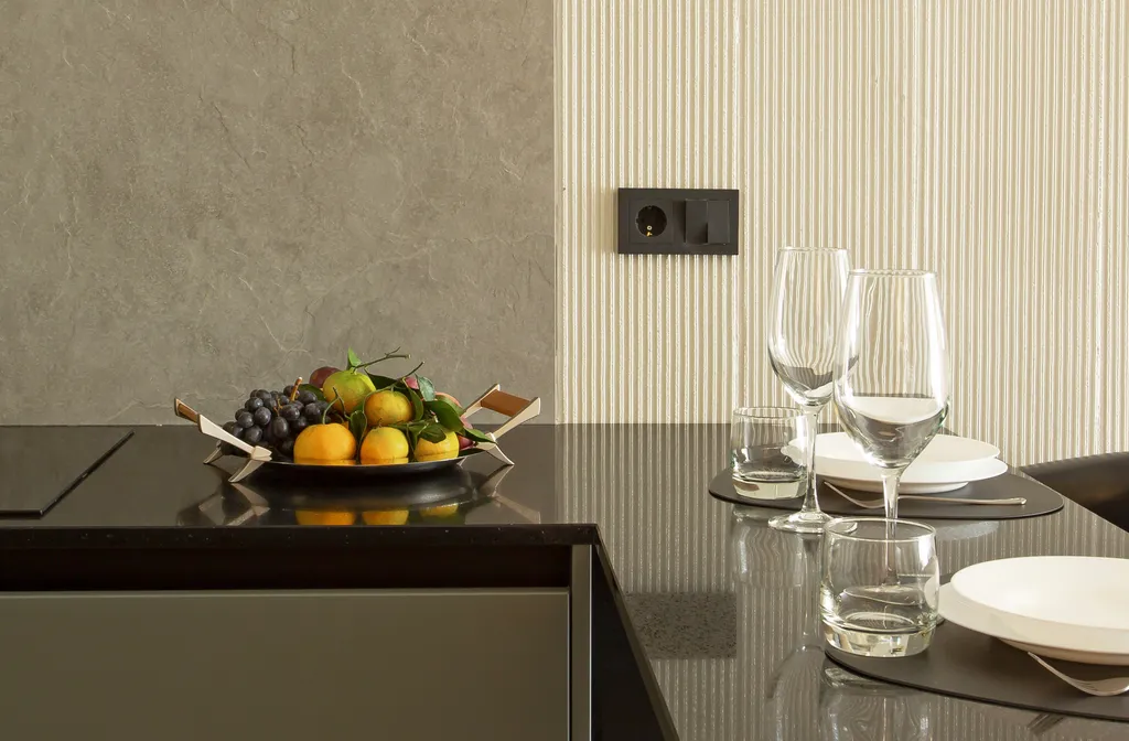 Апартамент на берегу реки с собственной террасой и выходом в парк