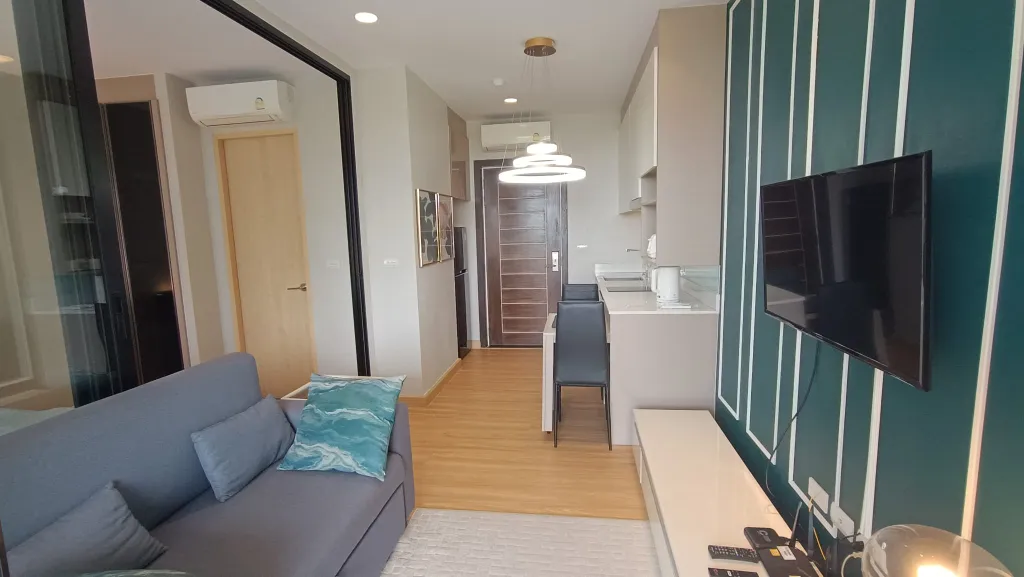 Видовая студия с бассейном на крыше Palmetto Карон