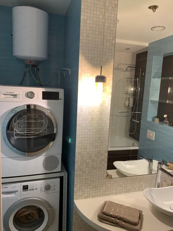 Стильная квартира с тёплыми полами в центре города