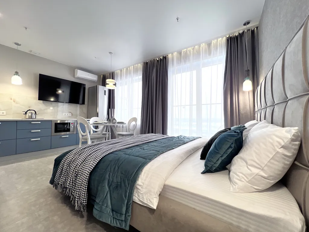 Шикарная студия с террасой и видом на реку