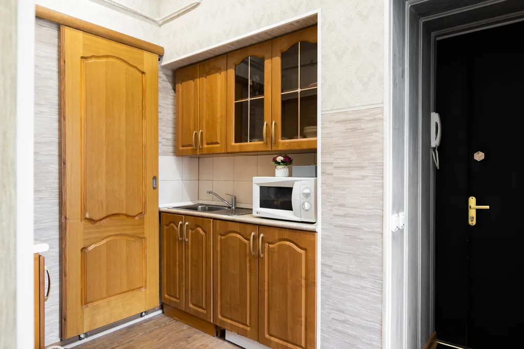 Рядом Невский, торговые центры, метро