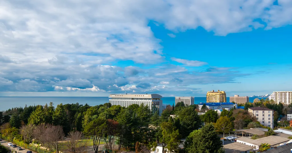 Квартира Квартира Апартамент с кухней, балконом и шикарным видом на море — Адлер