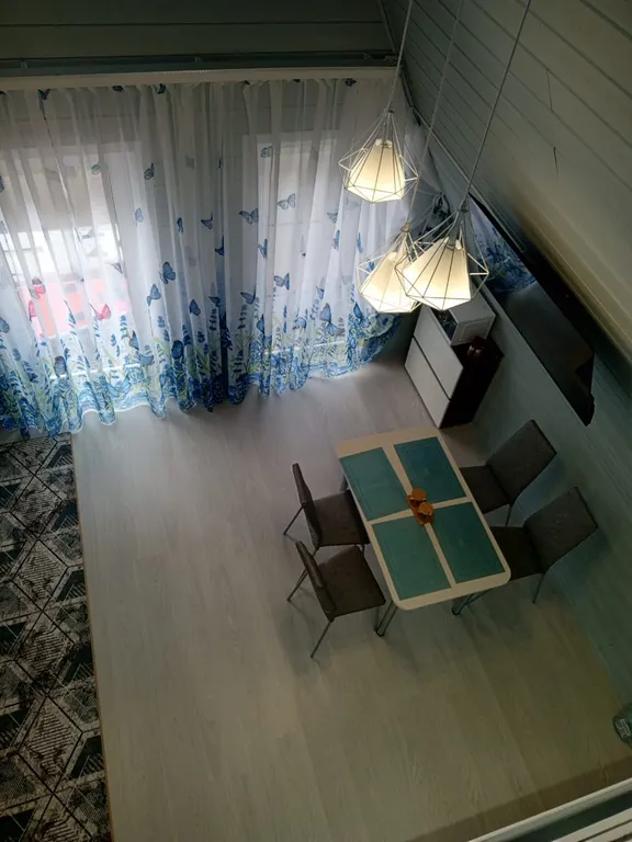 Новый дом на берегу реки