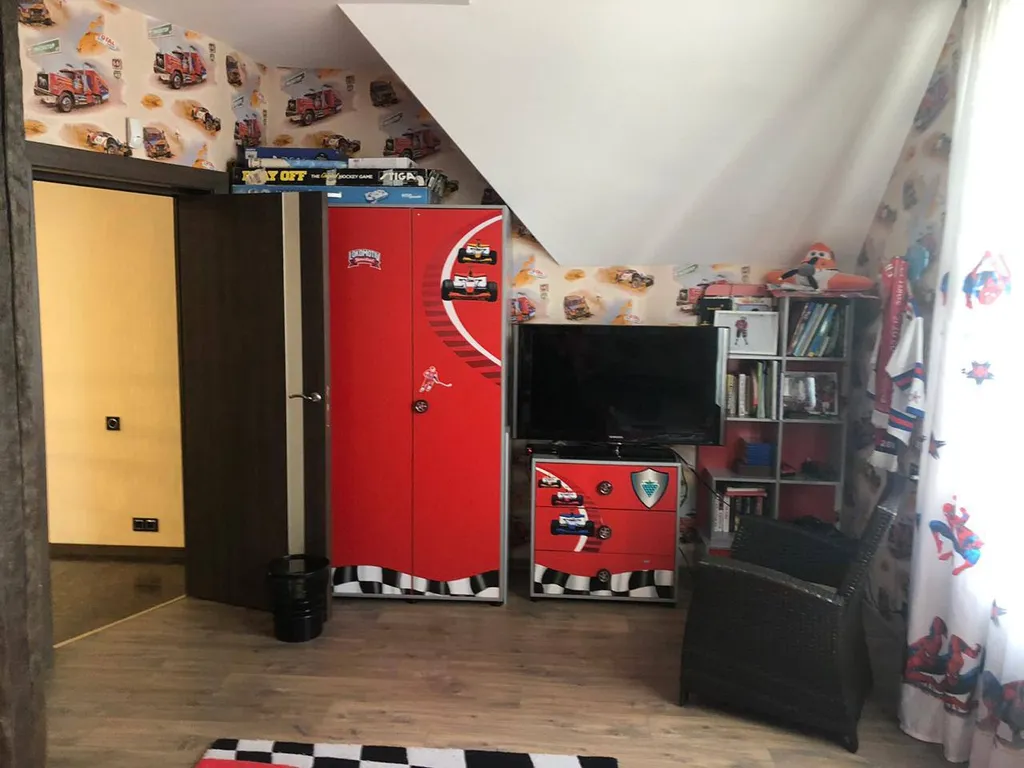 Уютный дом с дизайнерским ремонтом