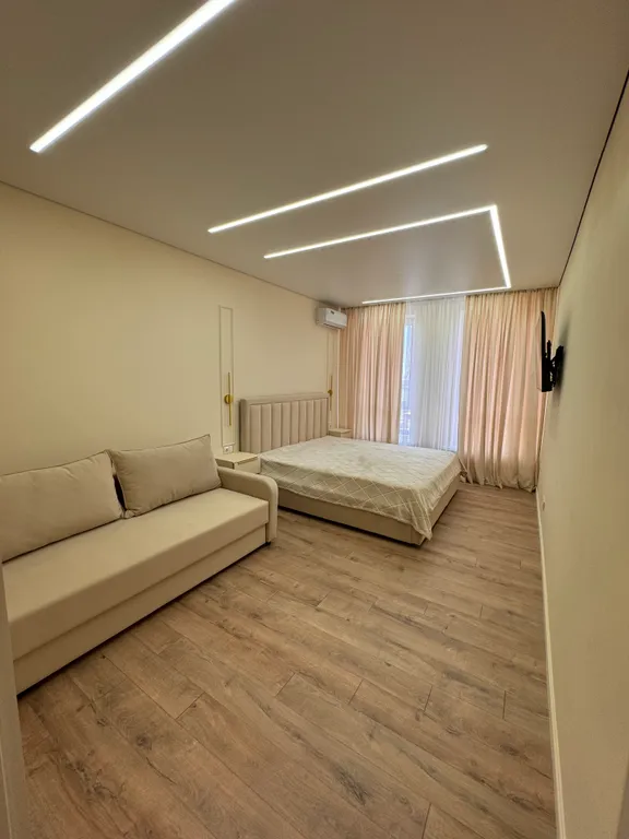 Дизайнерская квартира с красивым видом в новом доме бизнес-класса