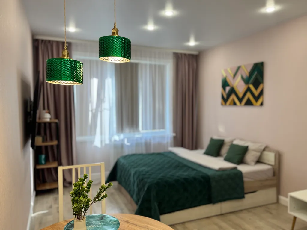 Зелёная современная квартира-студия недалеко от Горного Воздуха — аренда посуточно в Южно-Сахалинск