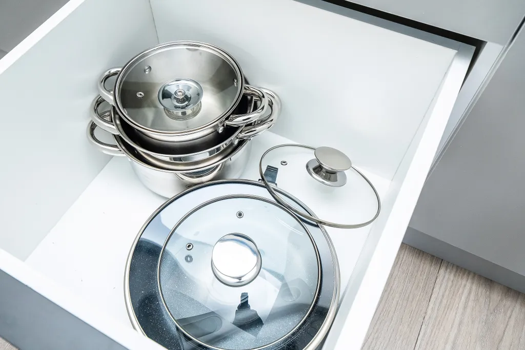 Просторная дизайнерская студия для троих