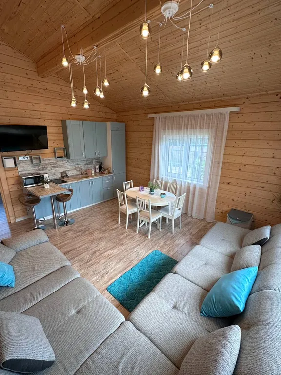 Уютный дом у моря