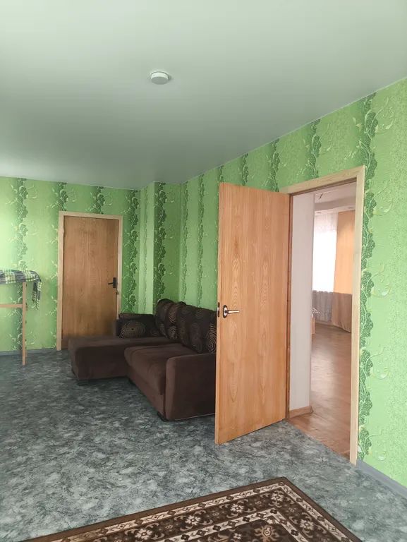 Двухэтажный коттедж с беседкой и баней для отдыха и проживания