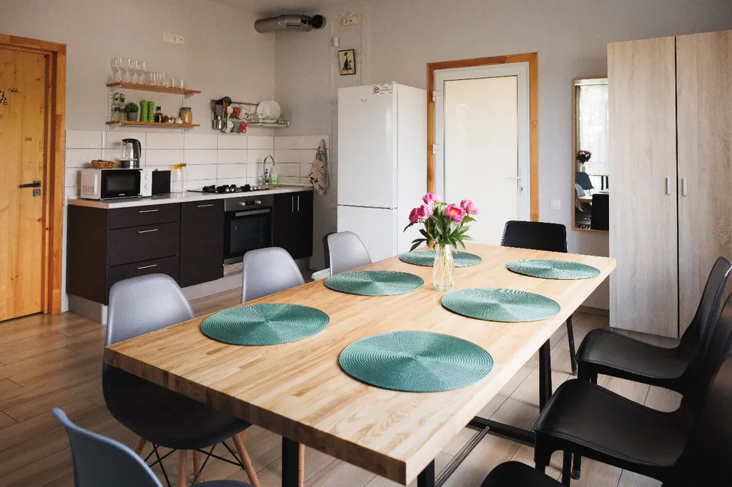 Современный уютный дом с панорамным остеклением