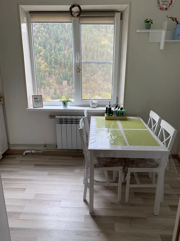 Солнечная квартирка с видом на горы