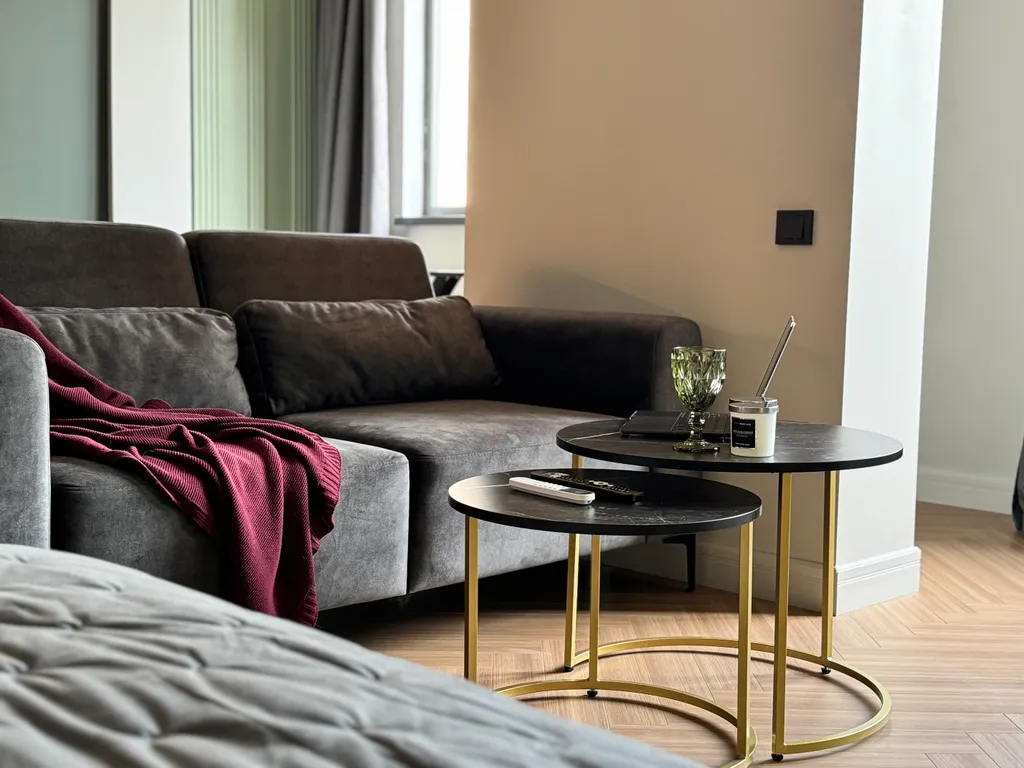 Просторная студия с видом на горы