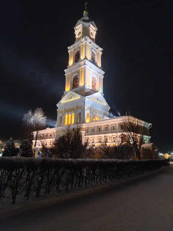 Гостевой дом Панорама на набережной реки Вичкинза с видом на Храм