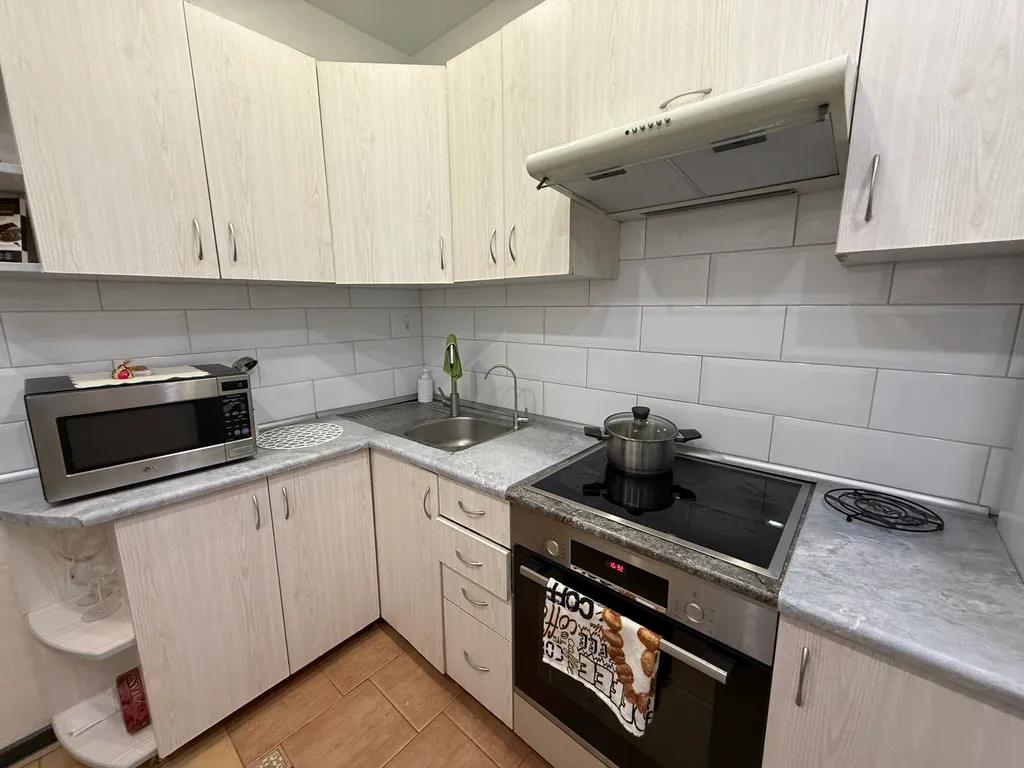 Комната в карибском стиле в трёхкомнатной квартире