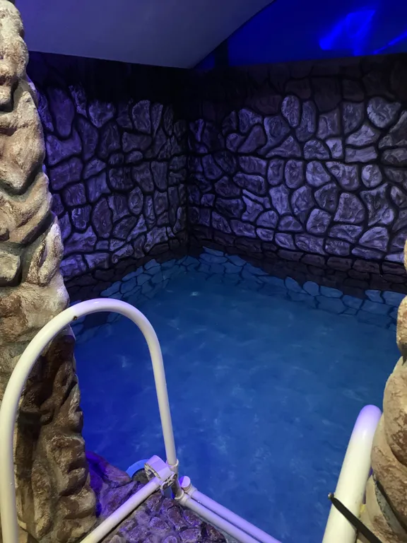 Просторный дом с баней и бассейном