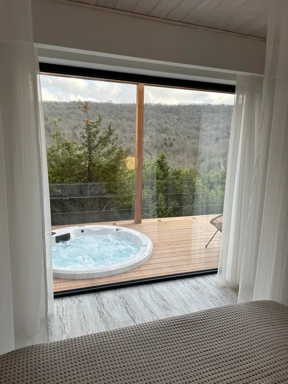 Коттедж с джакузи и видом на горы — аренда посуточно в Сукко