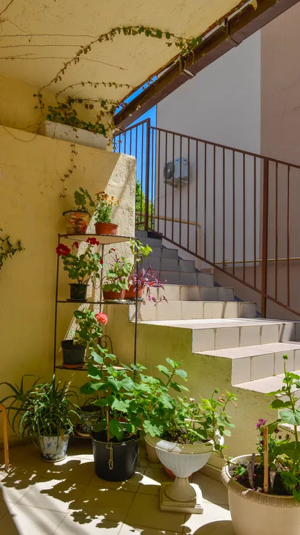 Отличная студия с панорамным видом на море