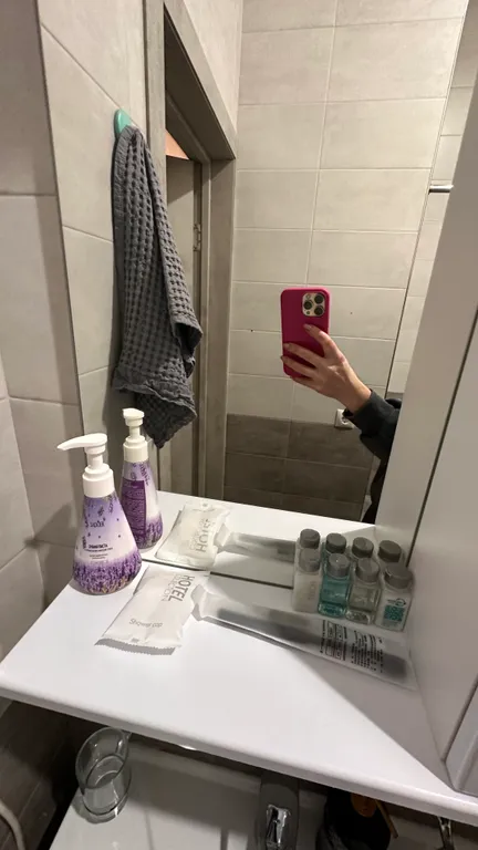 Уютная однокомнатная квартира- студия 
От центра -10 минут на машине