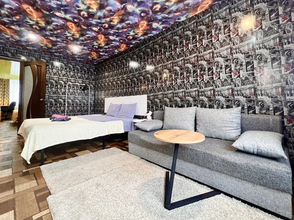 АПАРТЫ 51 возле Ленты "Полярные ночи" на Гвардейской,15