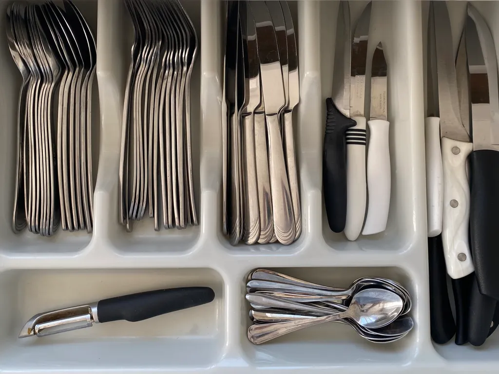 Гостевой дом среди леса с видом на озеро и город