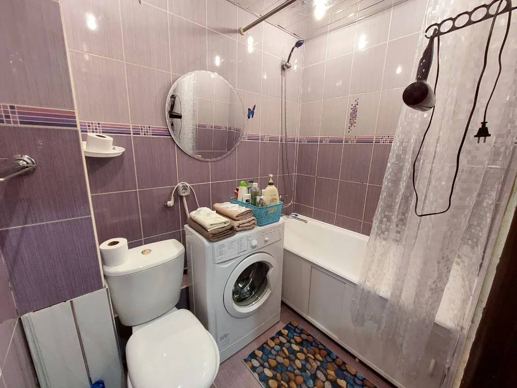 Уютная квартира в хорошем районе!Все в шаговой доступности!