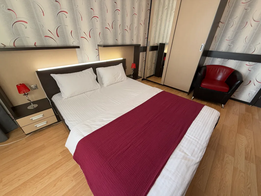 Тут хорошо на Сурикова