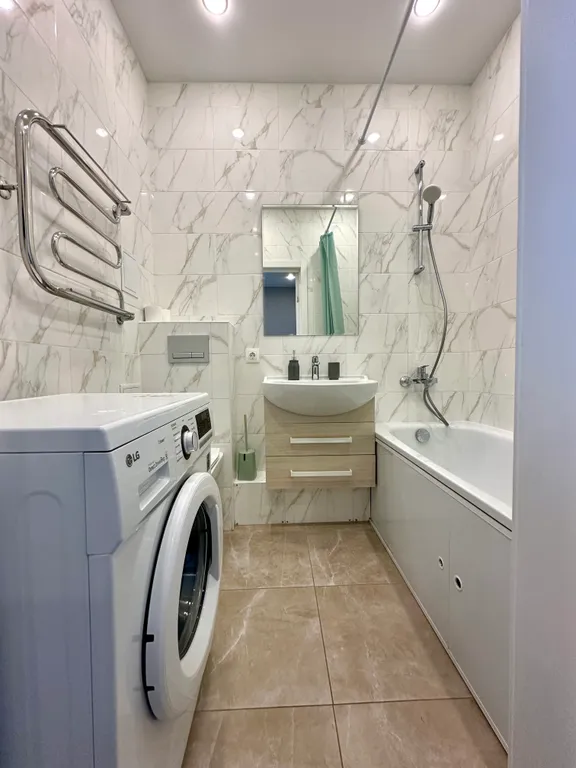 Студия с дизайнерским ремонтом и видом на канал Москвы реки