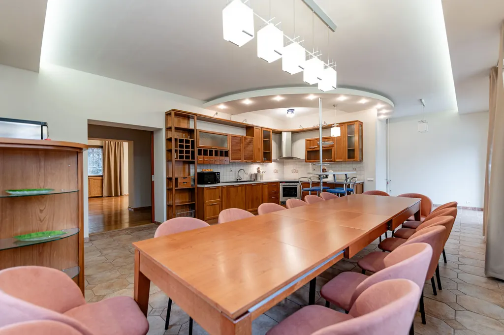 Отличный дом с бассейном и сауной