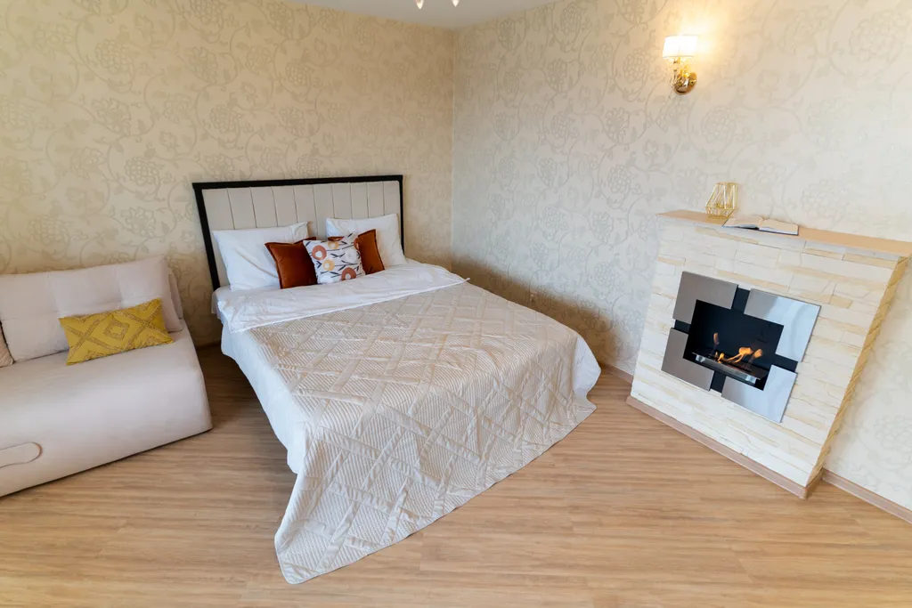 Дизайнерская двушка с биокамином