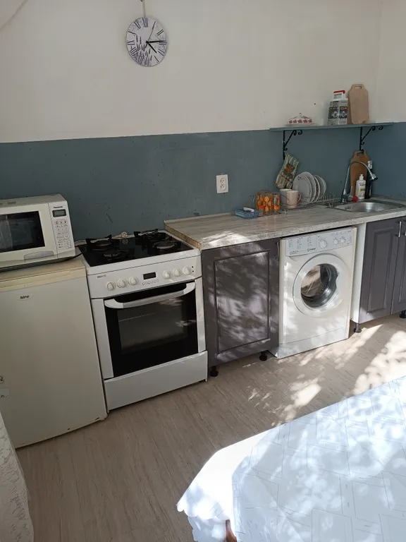 Двухкомнатная квартира у парка в тихом пригороде Калининграда