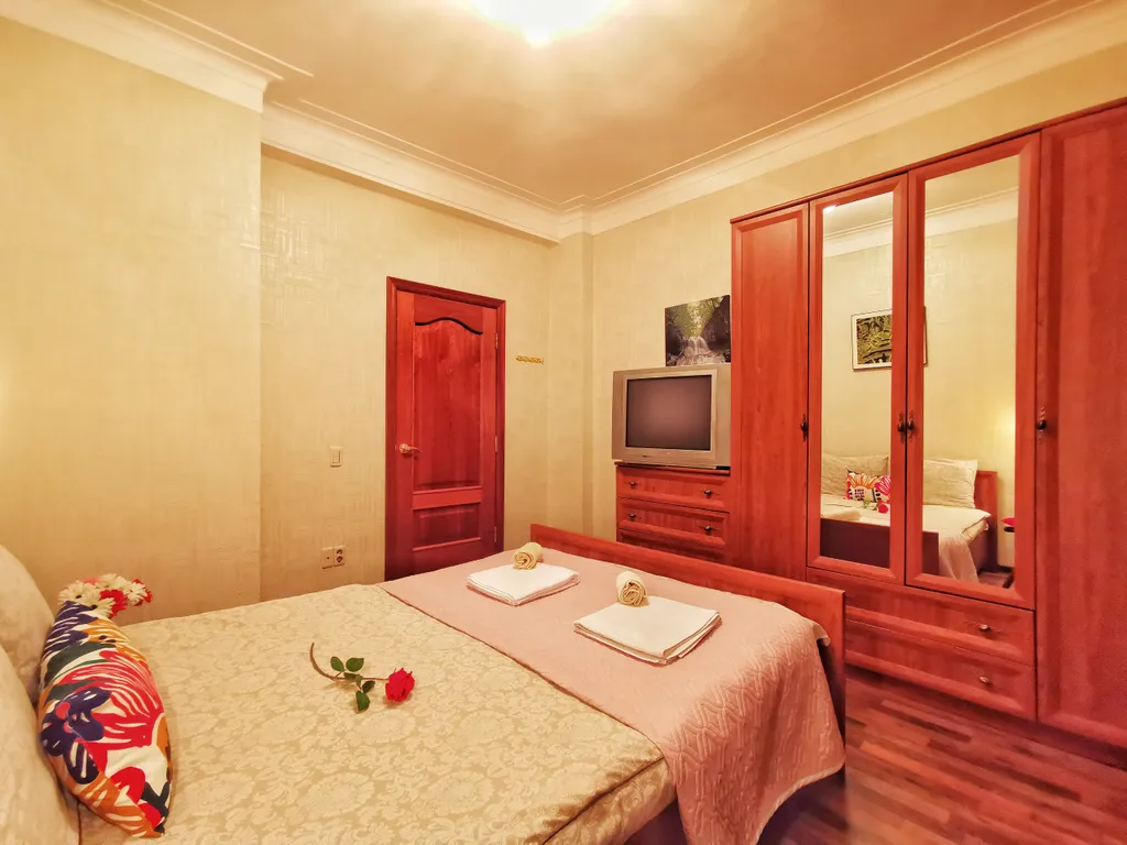 Квартира Квартира Уютный и просторный апартамент Апарт-Комфорт в центре — Ярославль