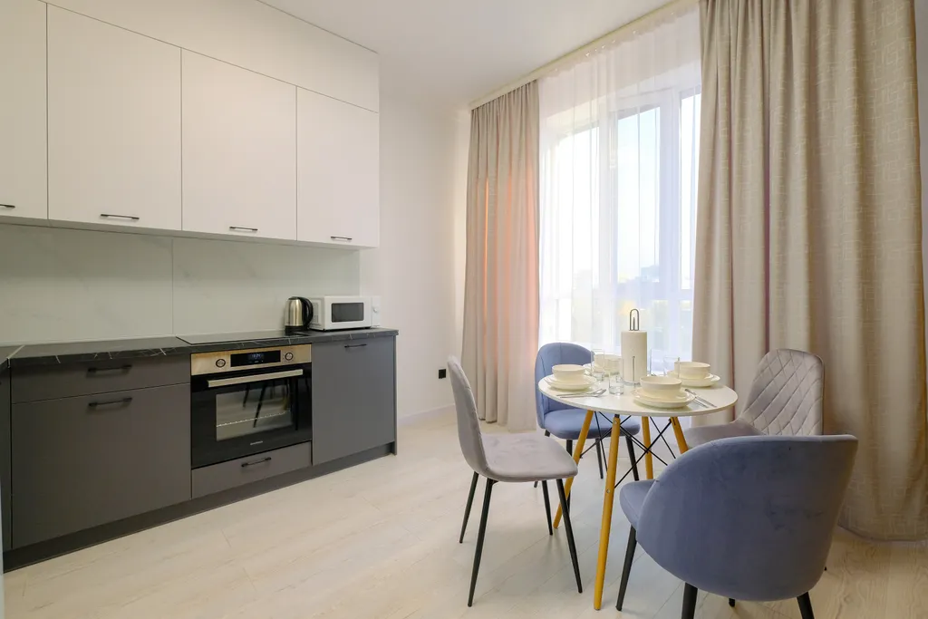 Уютная и чистая 2-комнатная квартира в центре с видом на горы