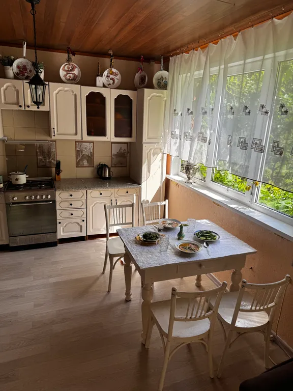 Гостевой дом в лесу в 15 минутах от центра