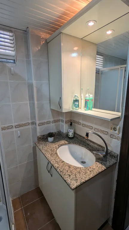 Стильная квартира в комплексе с бассейном рядом с морем