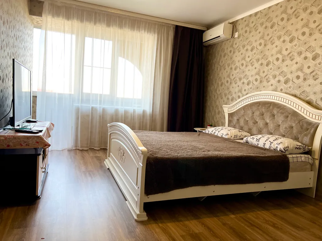 Просторная квартира в 5 минутах от вокзала и 12 минутах от аэропорта — аренда посуточно в Минеральные Воды