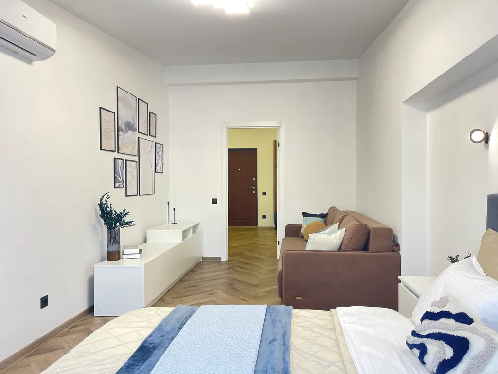 Квартира Евро-двухкомнатная квартира в паре минут от берега морской бухты — Севастополь