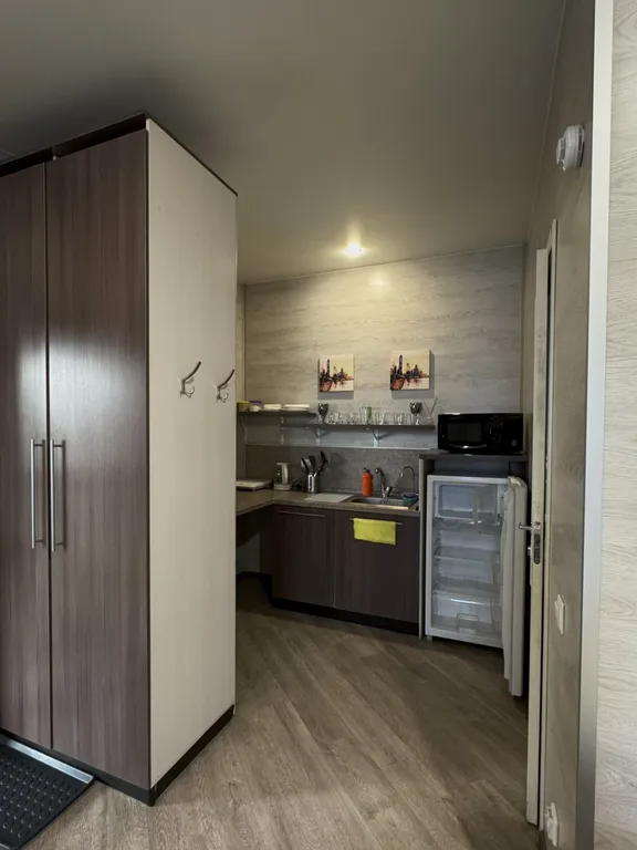 Коттедж Однокомнатный домик с террасой и мангалом — Новосибирск