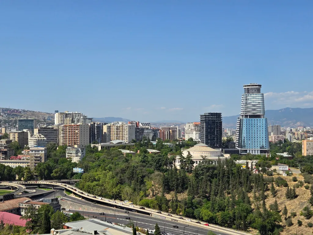 Апартаменты с балконом, с видом на город