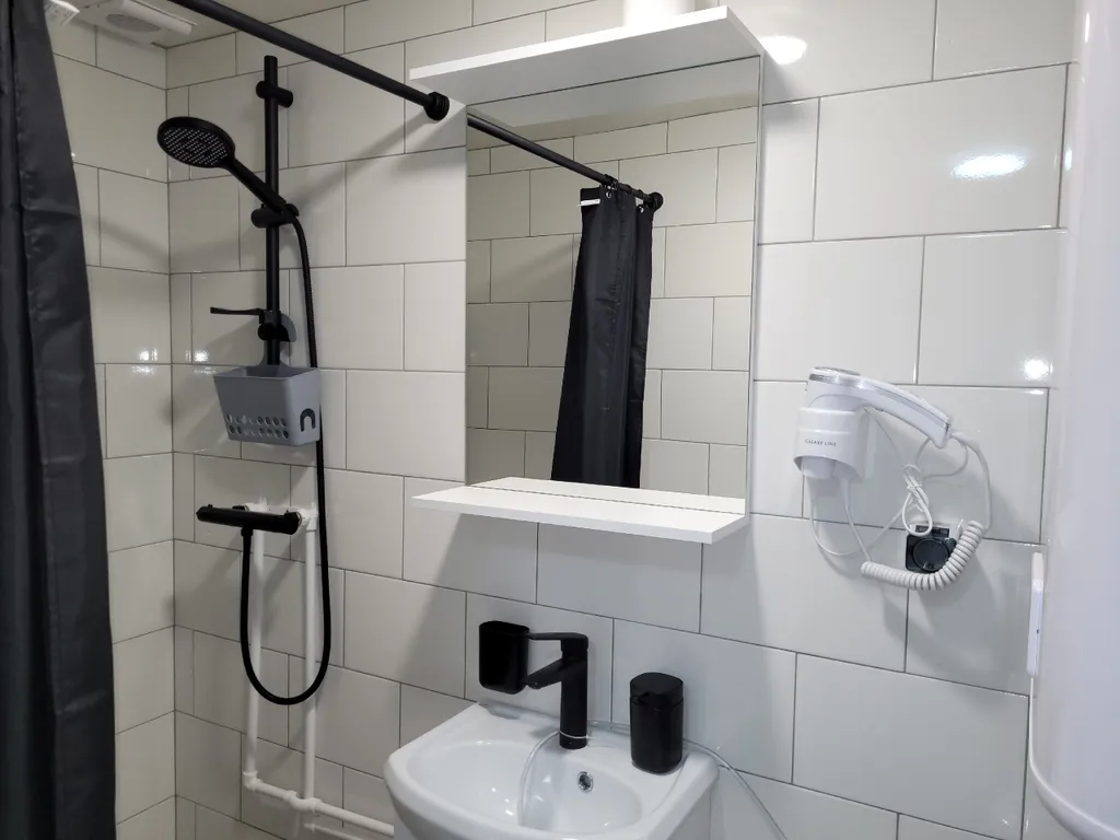 Лофт-5 жёлтая, клёвая двухуровневая студия в центре