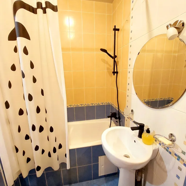 Квартира с верандой в центре