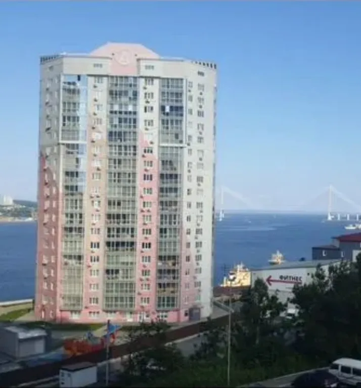 Квартира Уютная просторная квартира с видом на море и Мосты, Русский и Золотой — Владивосток
