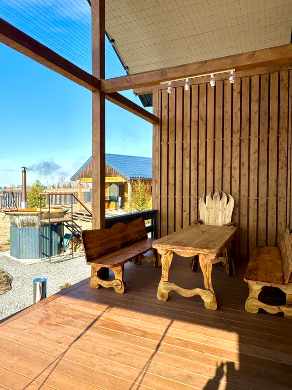 Шикарный дом у реки