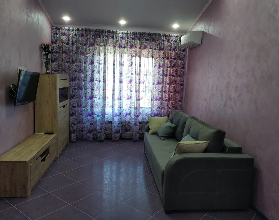 Квартира Уютная квартира, новострой с красивым видом (11 этаж) в центре города — Симферополь